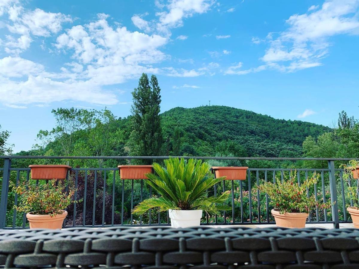 Hotel Borgo Antico ฟาบริอาโน ภายนอก รูปภาพ