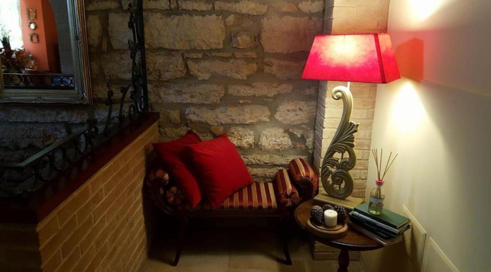 Hotel Borgo Antico ฟาบริอาโน ภายนอก รูปภาพ