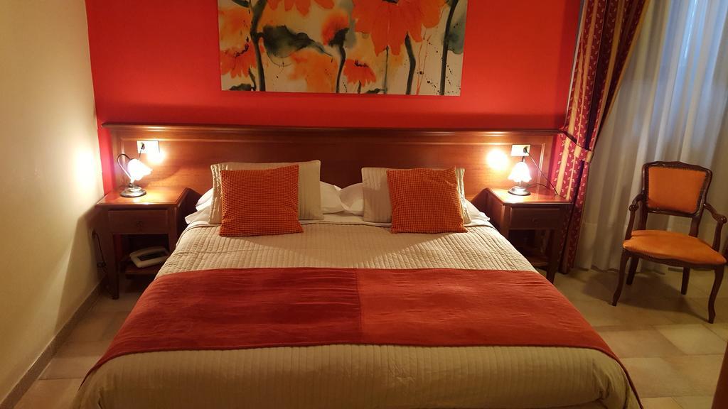 Hotel Borgo Antico ฟาบริอาโน ภายนอก รูปภาพ