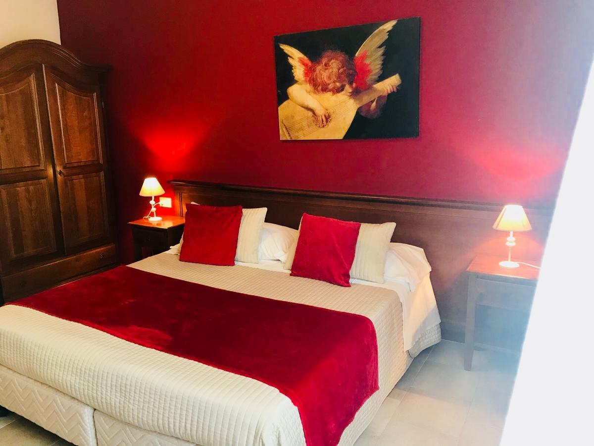 Hotel Borgo Antico ฟาบริอาโน ภายนอก รูปภาพ