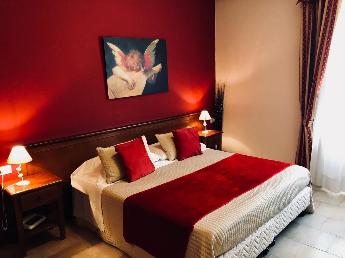 Hotel Borgo Antico ฟาบริอาโน ภายนอก รูปภาพ