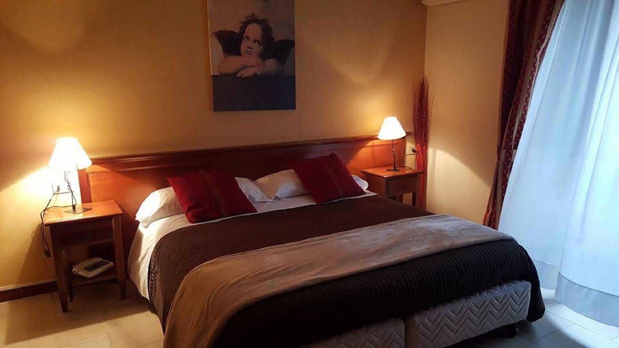 Hotel Borgo Antico ฟาบริอาโน ภายนอก รูปภาพ