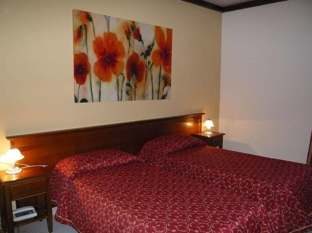 Hotel Borgo Antico ฟาบริอาโน ภายนอก รูปภาพ